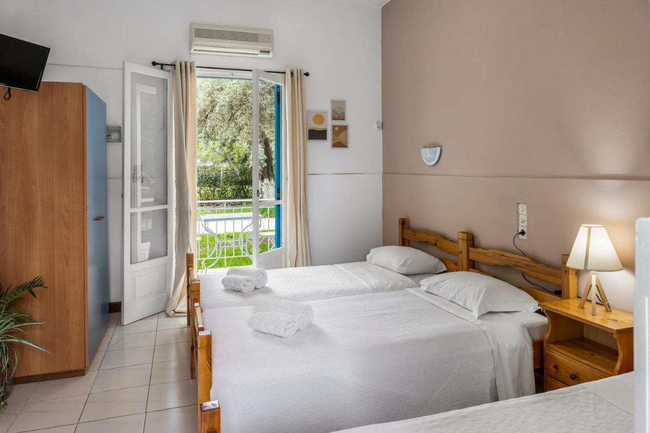 Oceanis Rooms Mikros Gialos Eksteriør billede